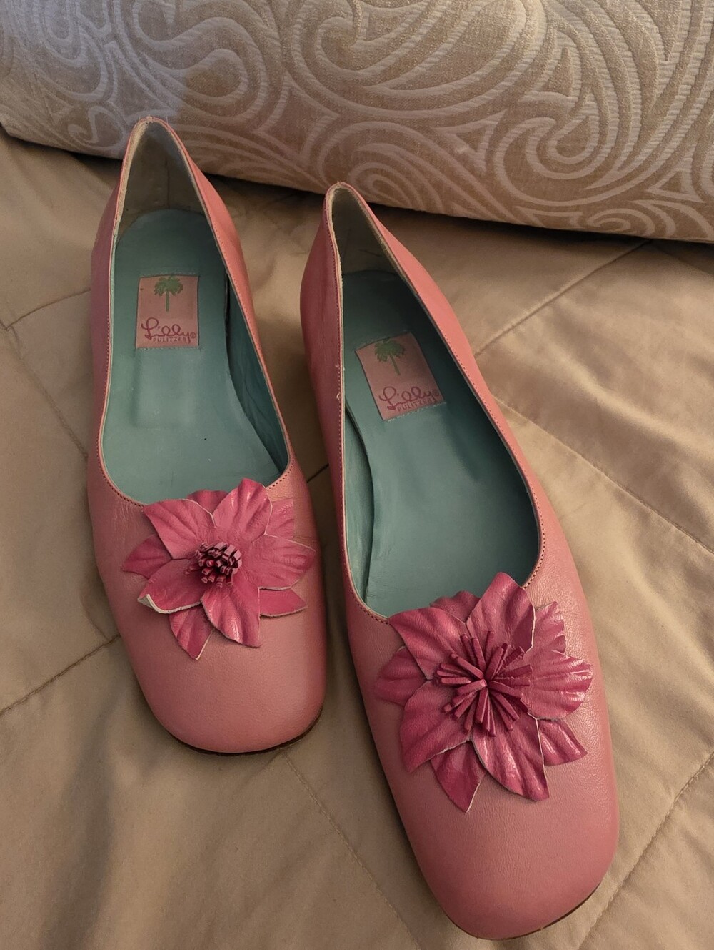 VTG VGC Lilly Pulitzer Pink Flats With Flower Detail -- Size 9M - Picture 6 of 7